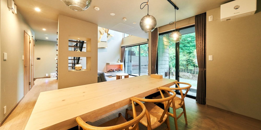 ダイニングルーム1 | Rakuten STAY VILLA 箱根仙石原
