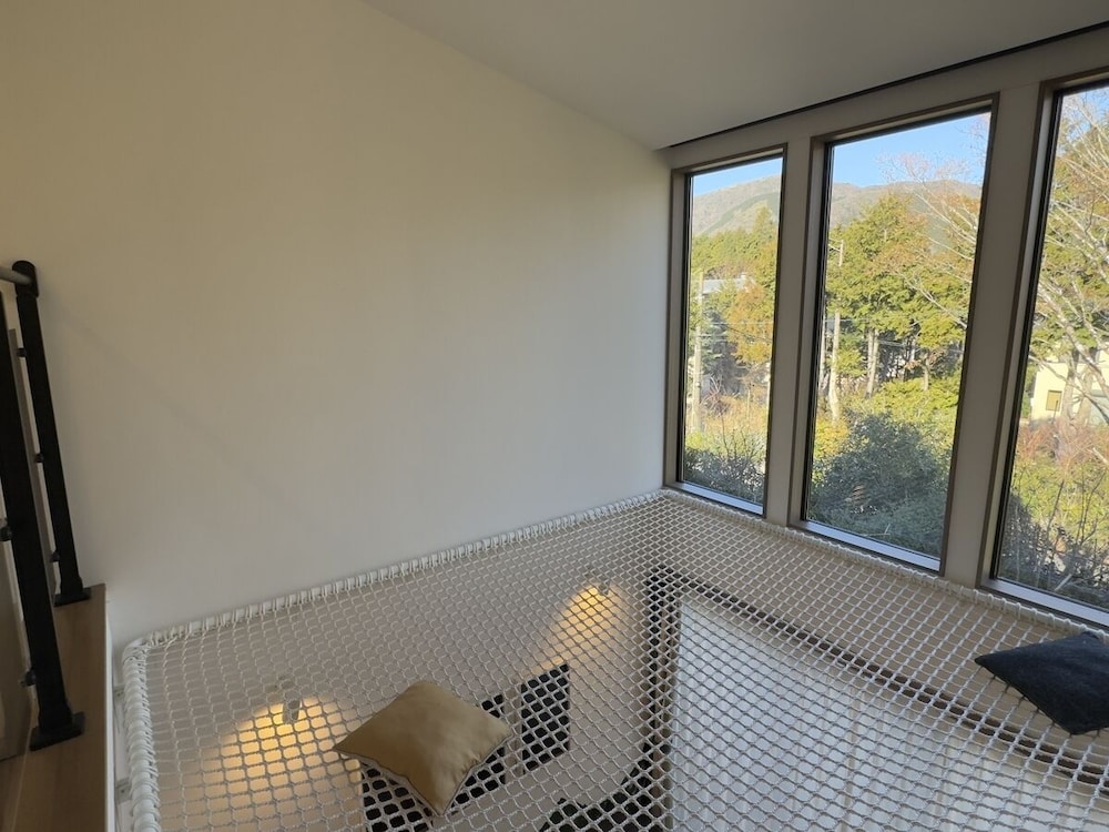 [南館] ベーシック ヴィラ/ペット不可/駐車場敷地内1台/75TV（S103） 客室7 | Rakuten STAY VILLA 箱根仙石原