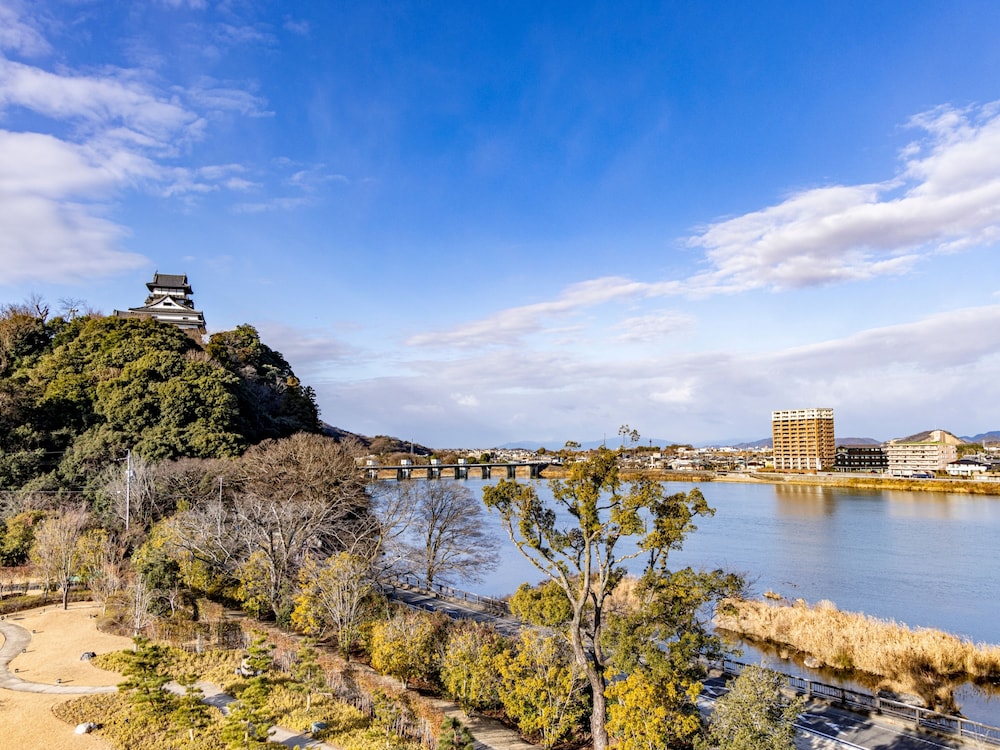 スタンダード ルーム キングベッド 1 台 (Castle View, Furnished Balcony) 部屋からの景観0 | ホテルインディゴ犬山有楽苑 by IHG