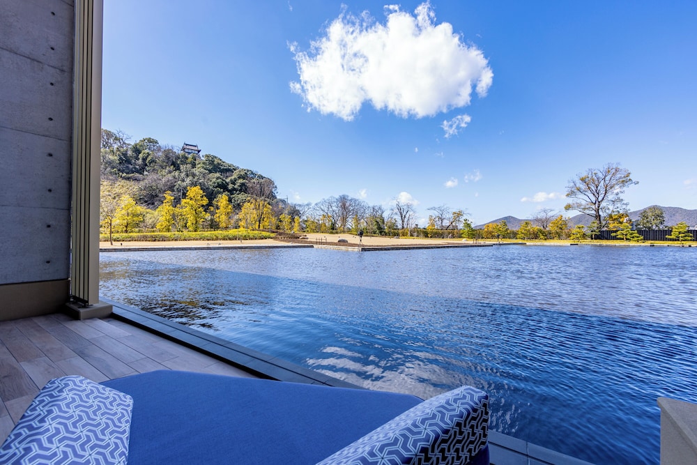 スイート キングベッド 1 台 ガーデンビュー バルコニー0 | ホテルインディゴ犬山有楽苑 by IHG