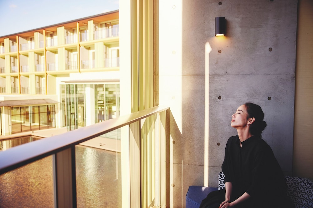 スタンダード ルーム シングルベッド 2 台 リバービュー (Furnished Balcony) バルコニーからの眺望0 | ホテルインディゴ犬山有楽苑 by IHG