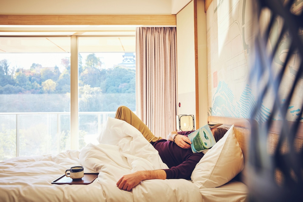 スタンダード ルーム キングベッド 1 台 (Castle View, Furnished Balcony) 部屋からの景観1 | ホテルインディゴ犬山有楽苑 by IHG