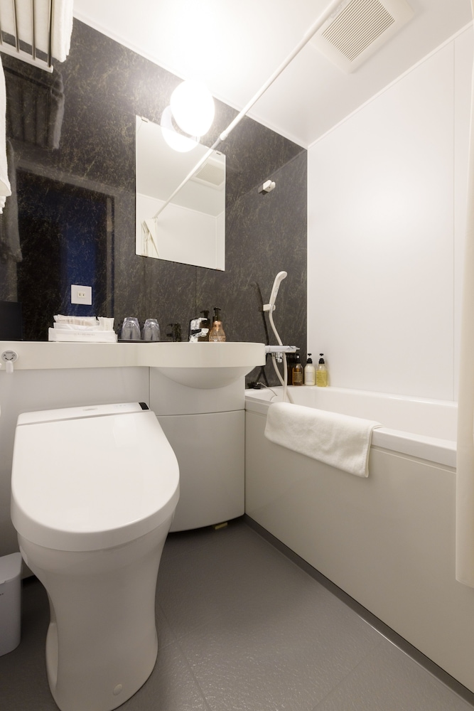 デラックス ツインルーム 禁煙 バスルーム0 | トーセイホテルココネ鎌倉