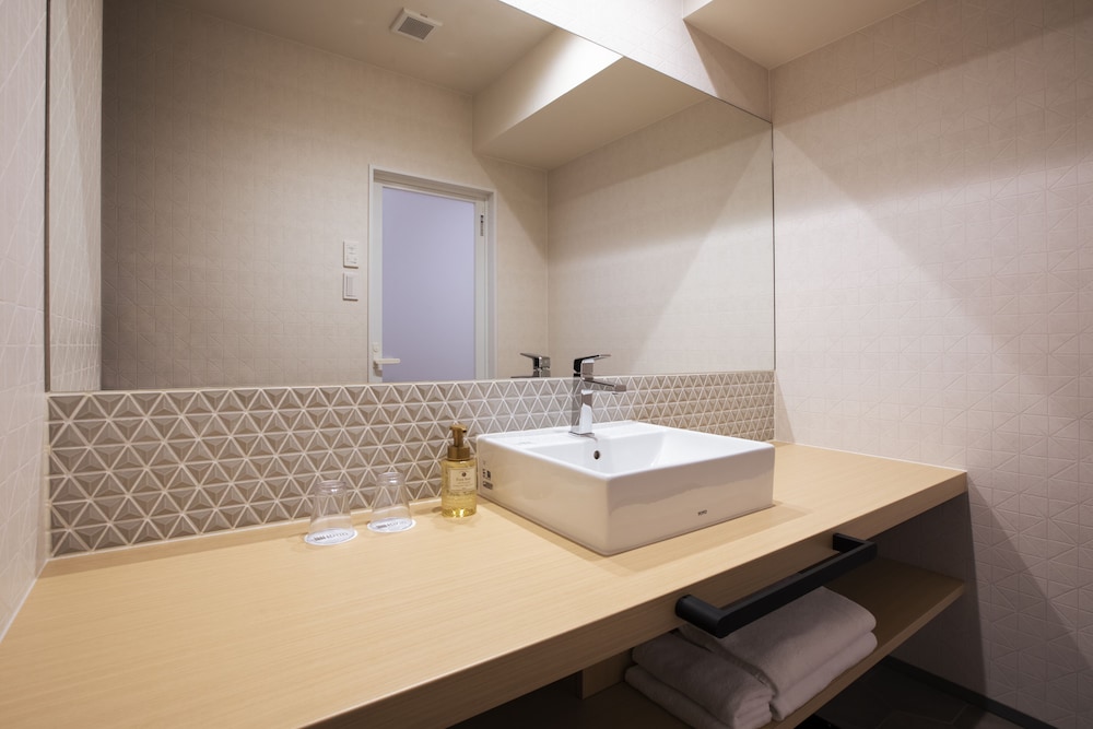 スーペリア ダブルルーム 禁煙 バスルーム3 | Rinn 堀川五条