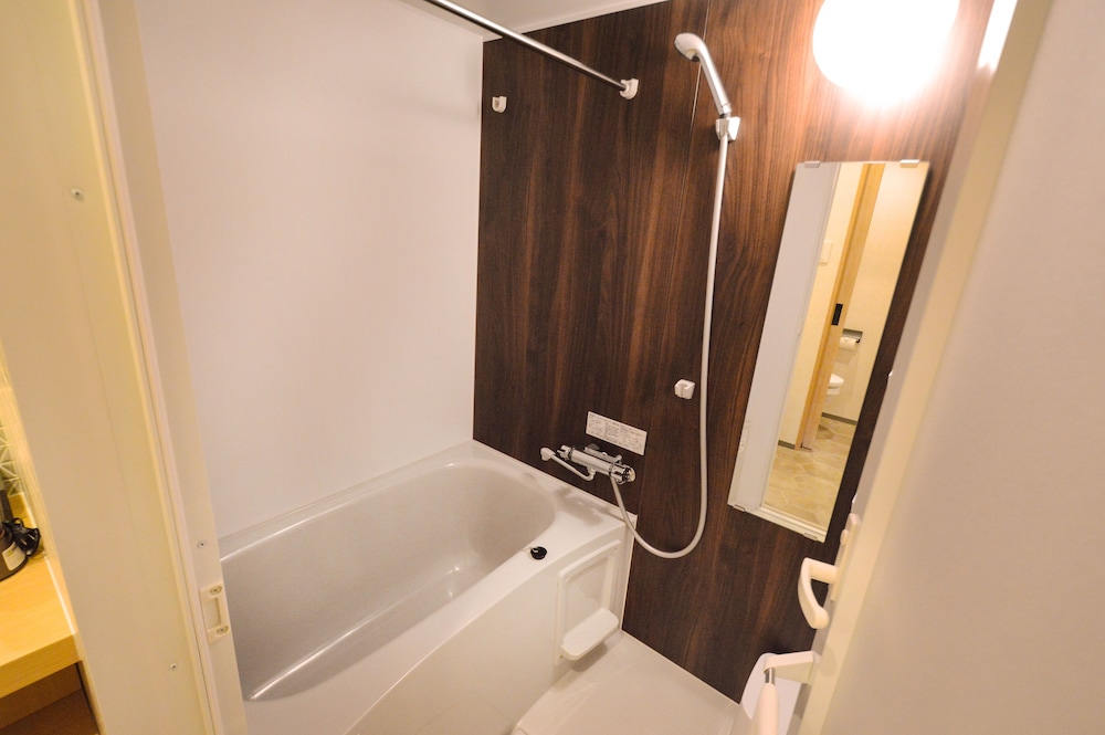 スーペリア ダブルルーム 禁煙 バスルーム2 | Rinn 堀川五条