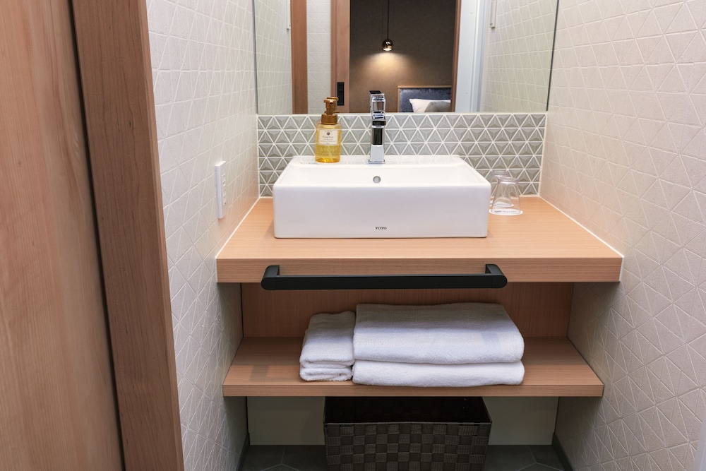 スタンダード ダブルルーム 禁煙 バスルーム0 | Rinn 堀川五条