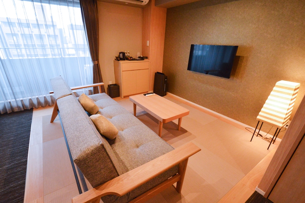 デラックス ツインルーム 禁煙 リビング エリア0 | Rinn 堀川五条