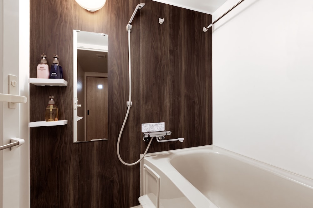 スーペリア ツインルーム 禁煙 バスルーム1 | Rinn 堀川五条