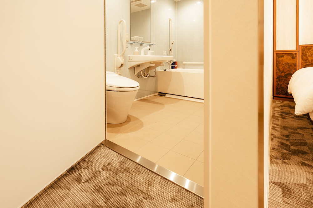 [シティビュー] ユニバーサルツイン禁煙 2名利用 4階 車椅子利用可 (スカイツリーは部屋から見えません) バスルーム0 | 京成リッチモンドホテル 東京押上