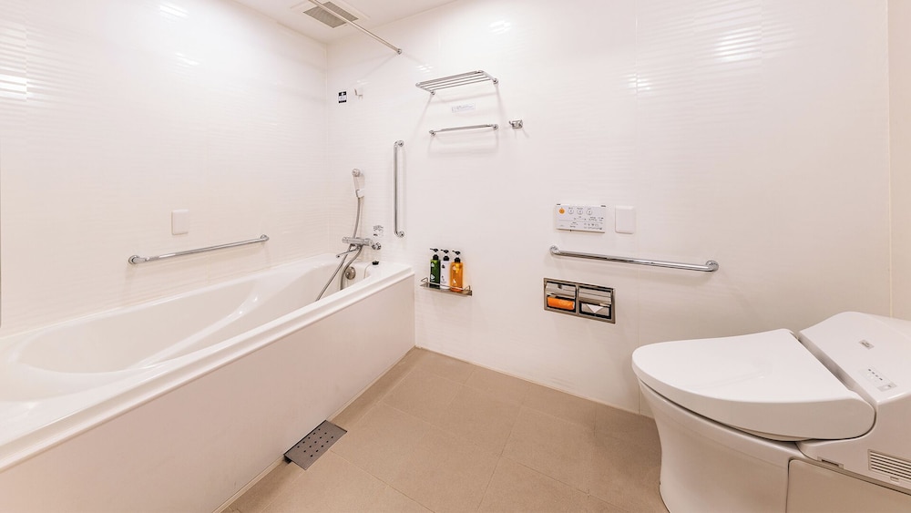 ユニバーサルツインルーム禁煙 バスルーム0 | アパホテル〈なんば南大国町駅前〉