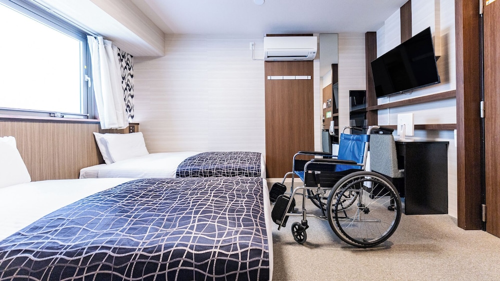 ユニバーサルツインルーム禁煙 客室31 | アパホテル〈なんば南大国町駅前〉