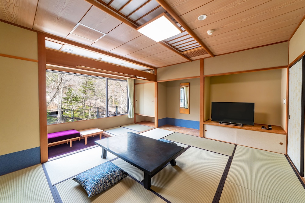 和室10畳 (禁煙) 客室1 | 亀の井ホテル 日光湯西川 オールインクルーシブホテル