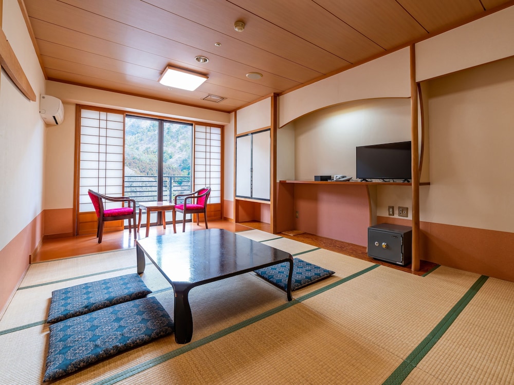 [禁煙]和室10畳 | ほったらかしの宿 ゆうふり那須塩原