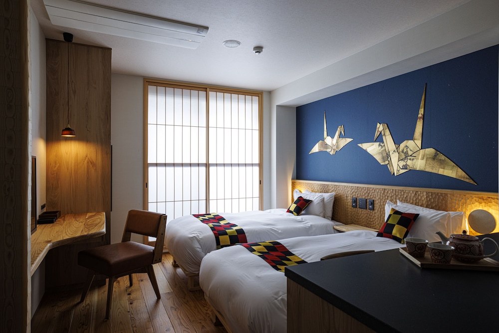 スーペリアツイン（禁煙） 客室9 | 旅情の宿　ホテル金澤草紙