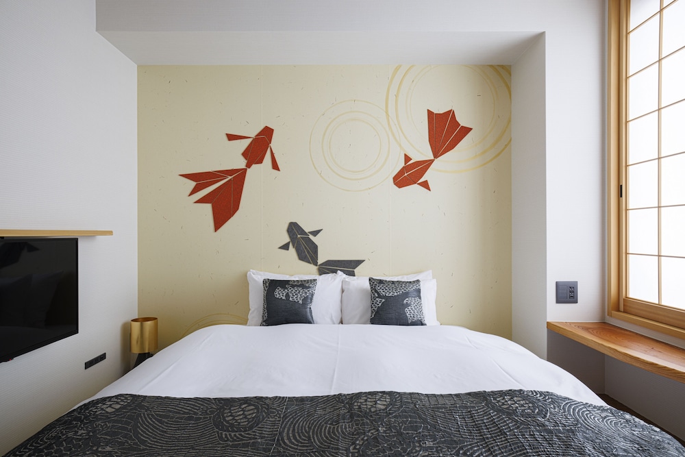 和モダンクイーン（禁煙） 客室6 | 旅情の宿　ホテル金澤草紙