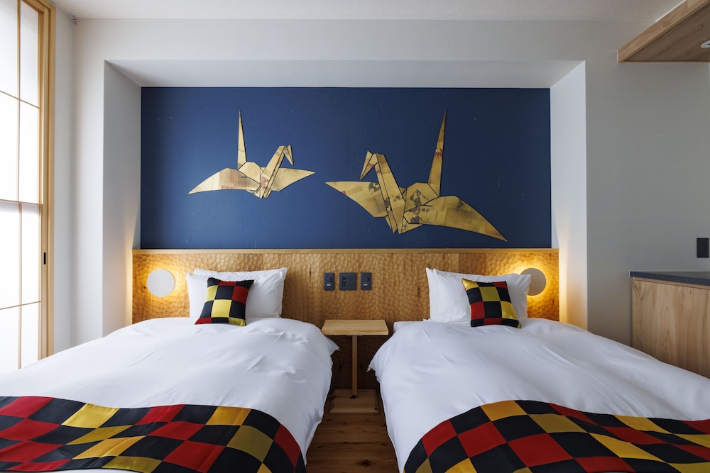 スーペリアツイン（禁煙） 客室13 | 旅情の宿　ホテル金澤草紙