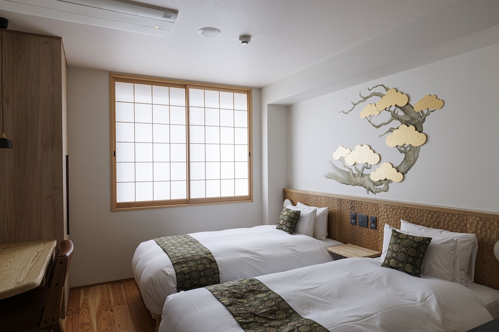 スーペリアツイン（禁煙） 客室17 | 旅情の宿　ホテル金澤草紙