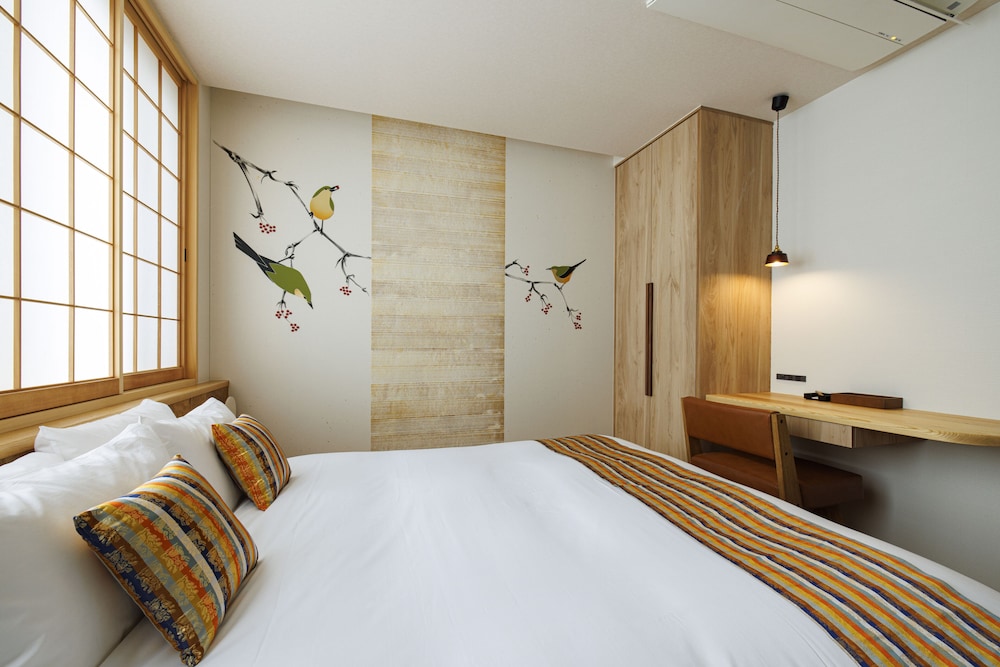 コンフォートクイーン（禁煙） 客室10 | 旅情の宿　ホテル金澤草紙