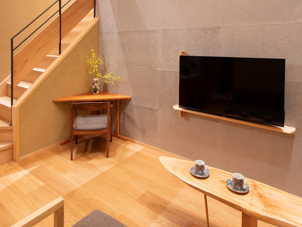 スイートルーム　 Fuji （禁煙） 客室3 | 旅情の宿　ホテル金澤草紙