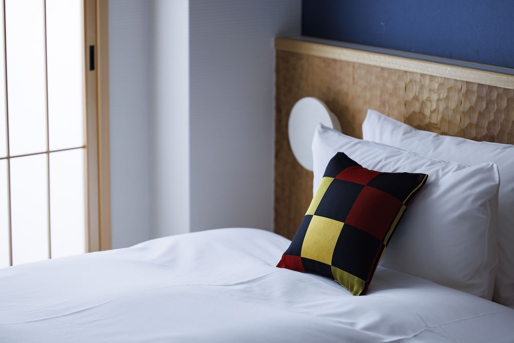 スーペリアツイン（禁煙） 客室11 | 旅情の宿　ホテル金澤草紙