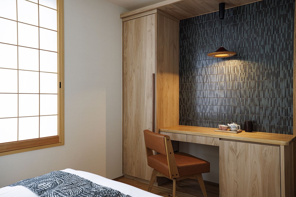 和モダンクイーン（禁煙） 客室7 | 旅情の宿　ホテル金澤草紙