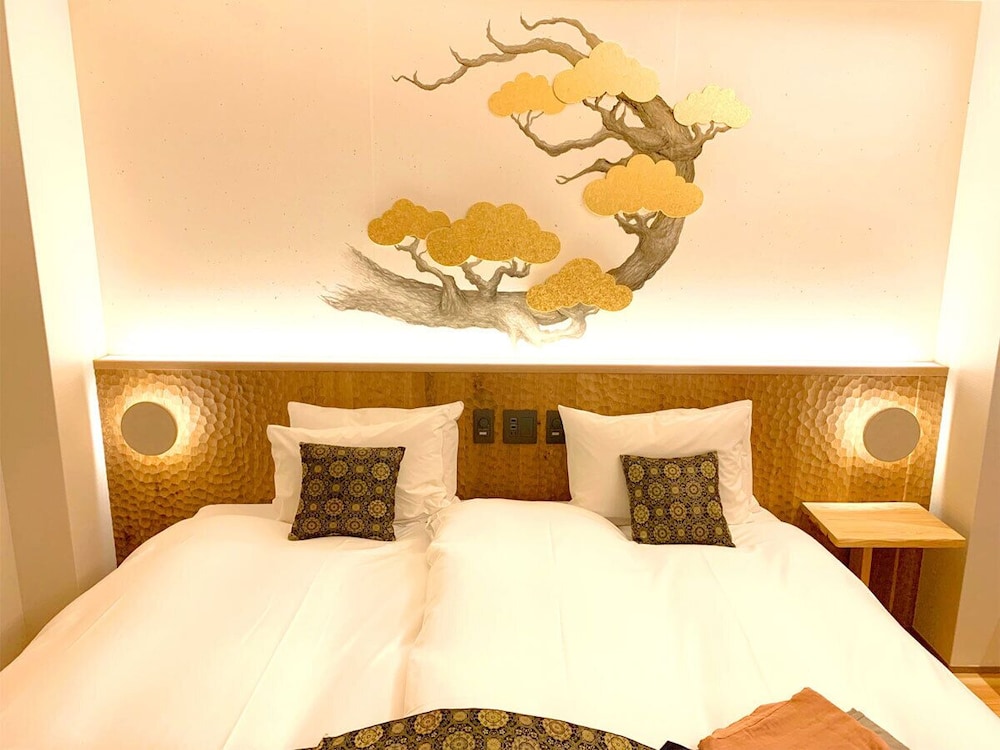 ルーム キングベッド 1 台 客室1 | 旅情の宿　ホテル金澤草紙