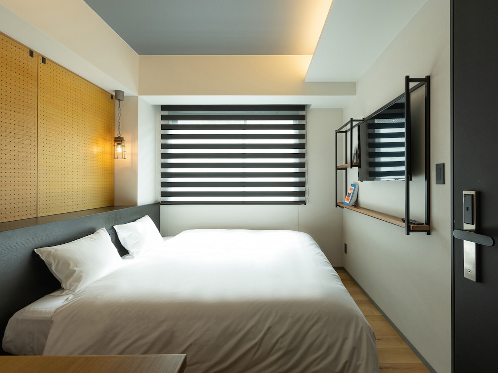 スタンダードキングダブル 禁煙 | ランプ ライト ブックス ホテル 福岡