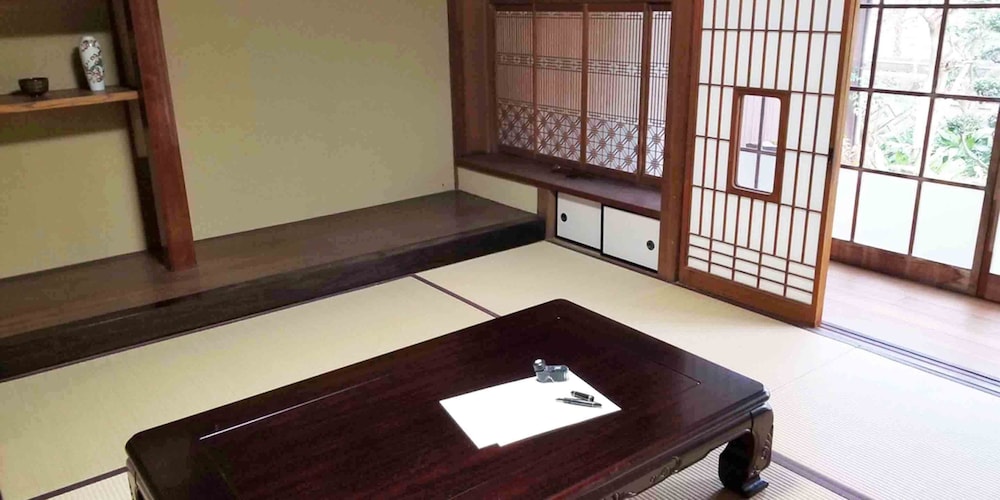 ベーシック タウンホーム 禁煙 客室内のダイニングエリア0 | 津和野荘