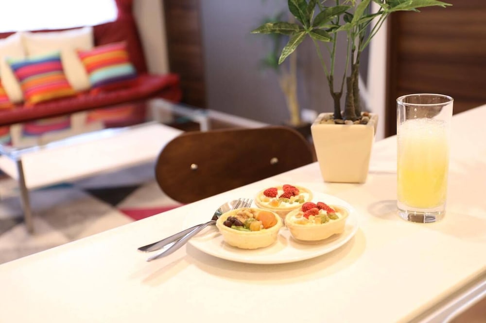 デラックス アパートメント 禁煙 客室内のダイニングエリア0 | ケイアイコンホテルズ 丸の内