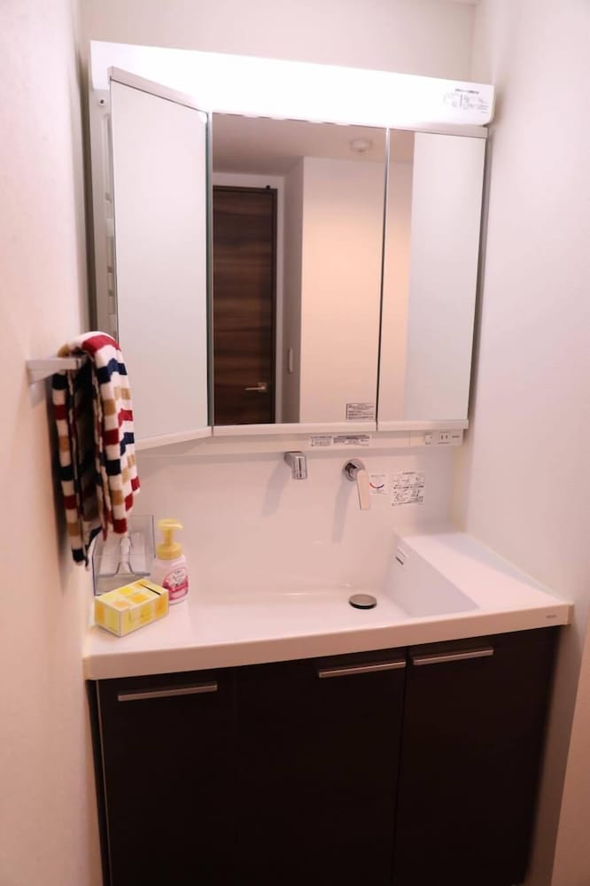 デラックス アパートメント 禁煙 バスルーム2 | ケイアイコンホテルズ 丸の内