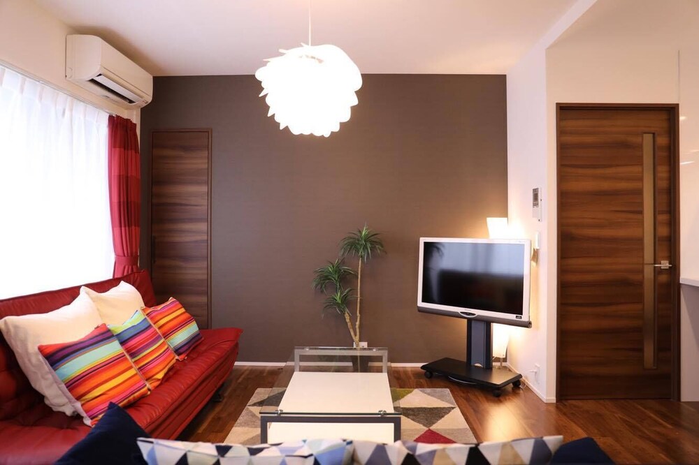 デラックス アパートメント 禁煙 リビング エリア2 | ケイアイコンホテルズ 丸の内