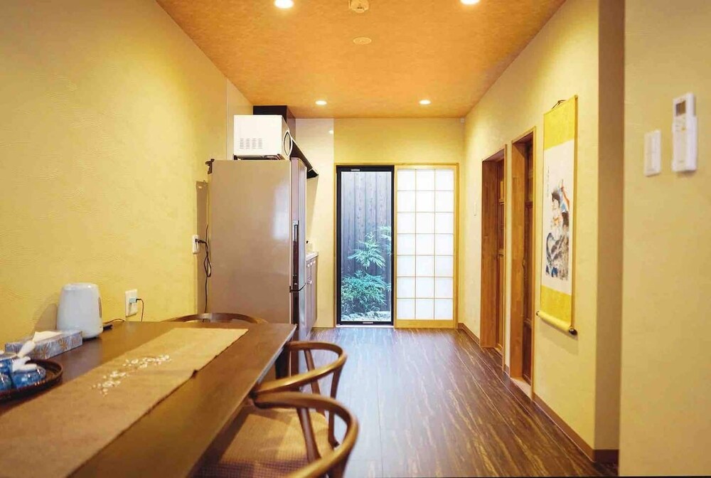 一棟貸切町家 禁煙 リビング エリア0 | 映家 東寺金堂