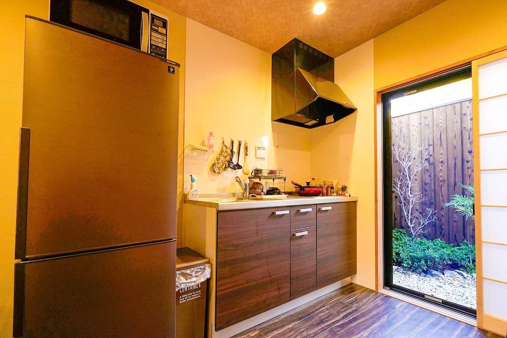 一棟貸切町家 禁煙 専用キッチン0 | 映家 東寺金堂