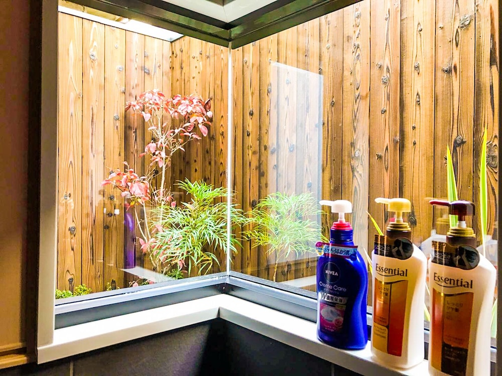 一棟貸切町家 禁煙 バスルーム2 | 映家 東寺金堂