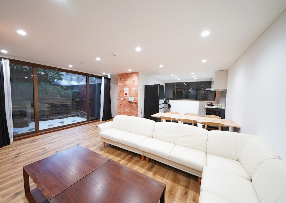 ベーシック ハウス 禁煙 リビング エリア4 | ヴィラ リベルテ箱根強羅