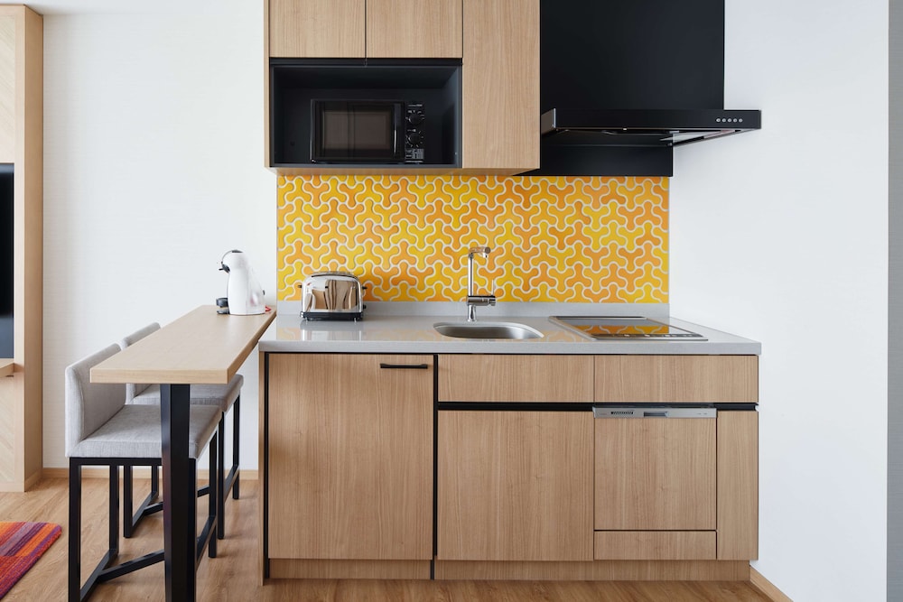 プレミア スタジオ オーシャンビュー (Plus) 専用キッチン0 | ザ・ビーチリゾート瀬底 by ヒルトンクラブ