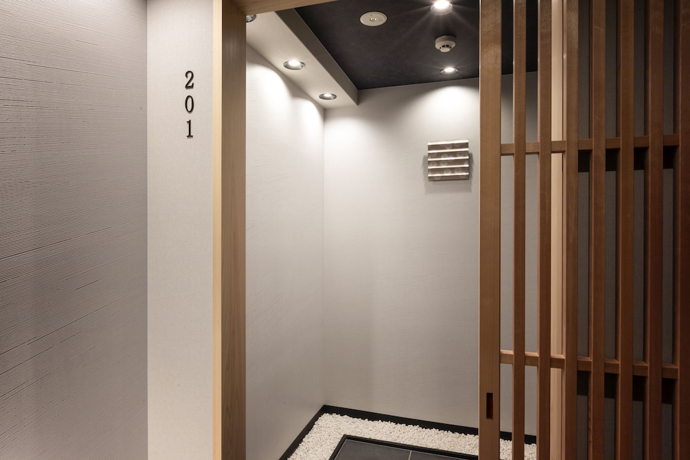 デラックス ダブルルーム 禁煙 客室2 | 鈴 祇園建仁寺 別邸