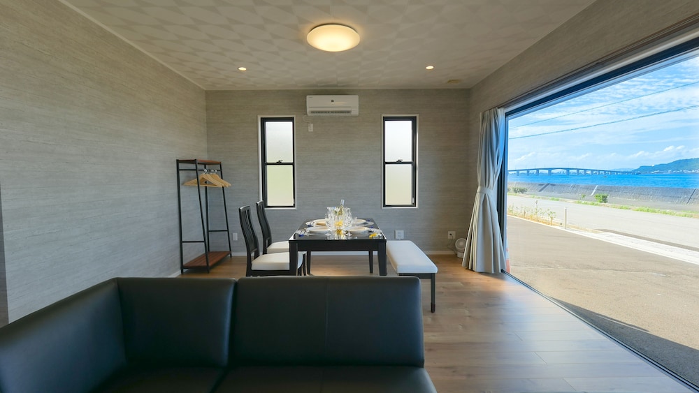 ヴィラ1F 貸切 禁煙 リビング エリア3 | Ocean View/private BBQ/ 12 People/PADEL 1F