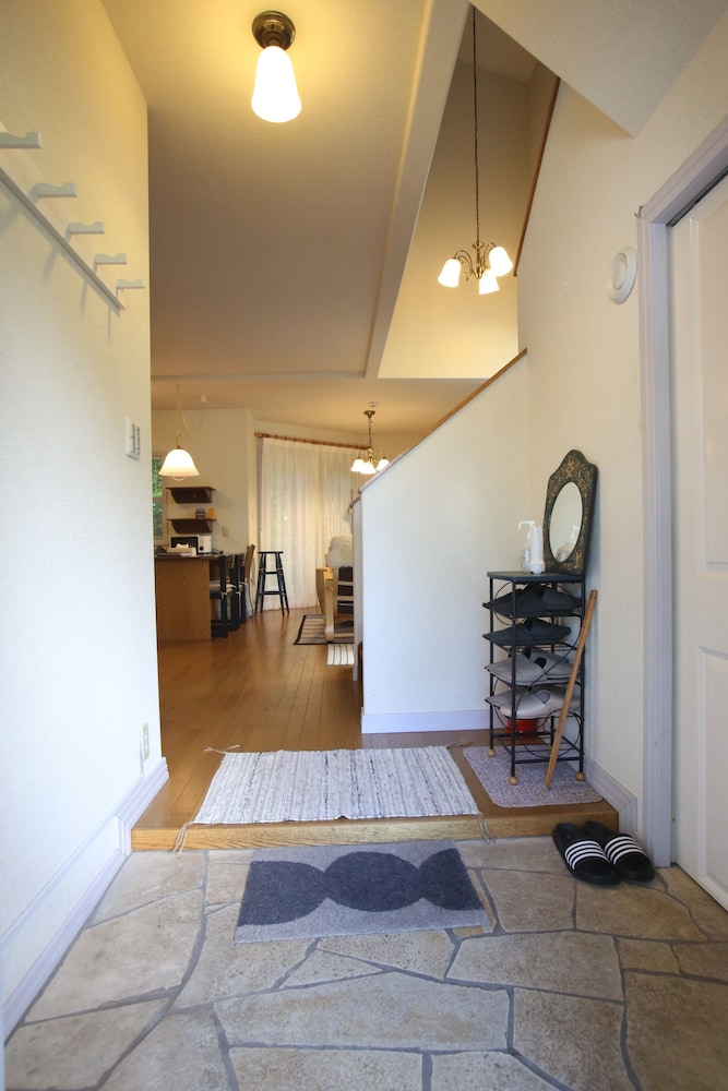 内部エントランス1 | リッキーハウス白馬