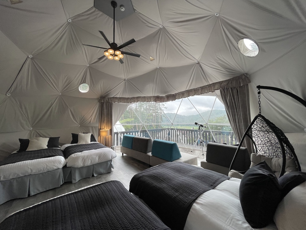 Luxury Dome Saturn ベッド6台 禁煙（ペット不可） 客室2 | TOCORO. Mt.Fuji CAMP&GLAMPING