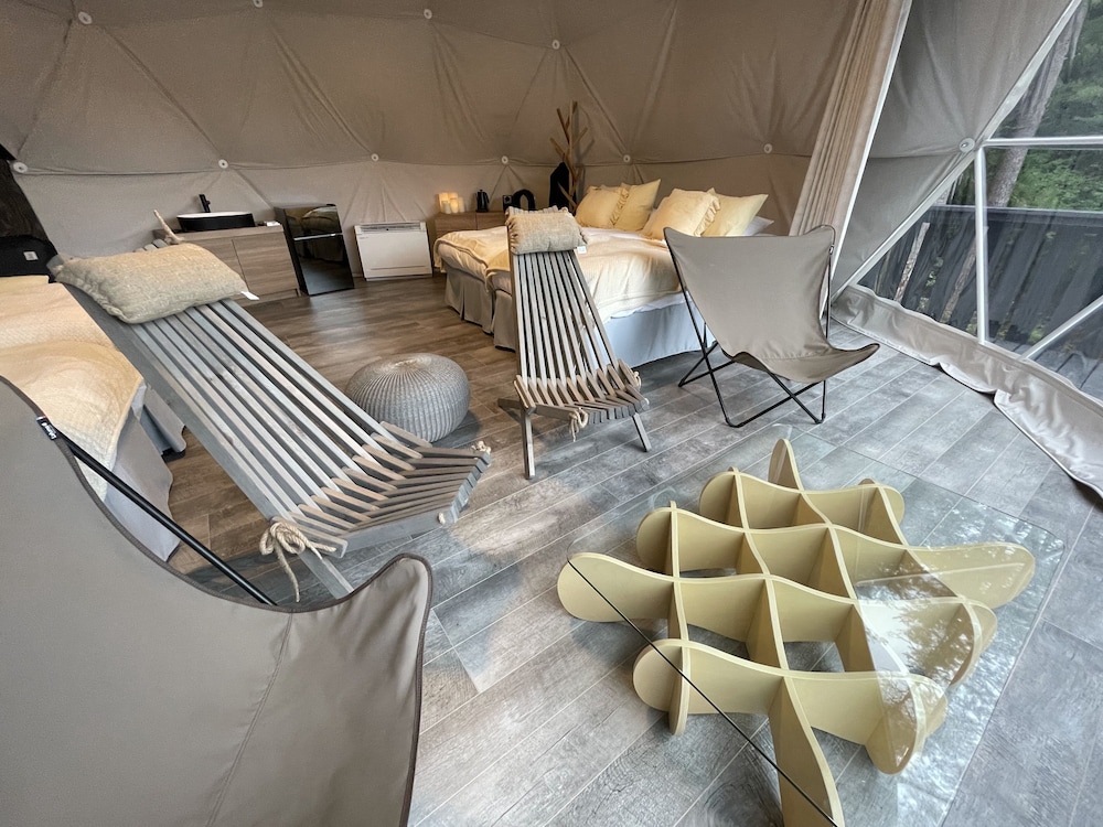 Luxury Dome Venus ベッド6台 禁煙（ペット可） 客室3 | TOCORO. Mt.Fuji CAMP&GLAMPING