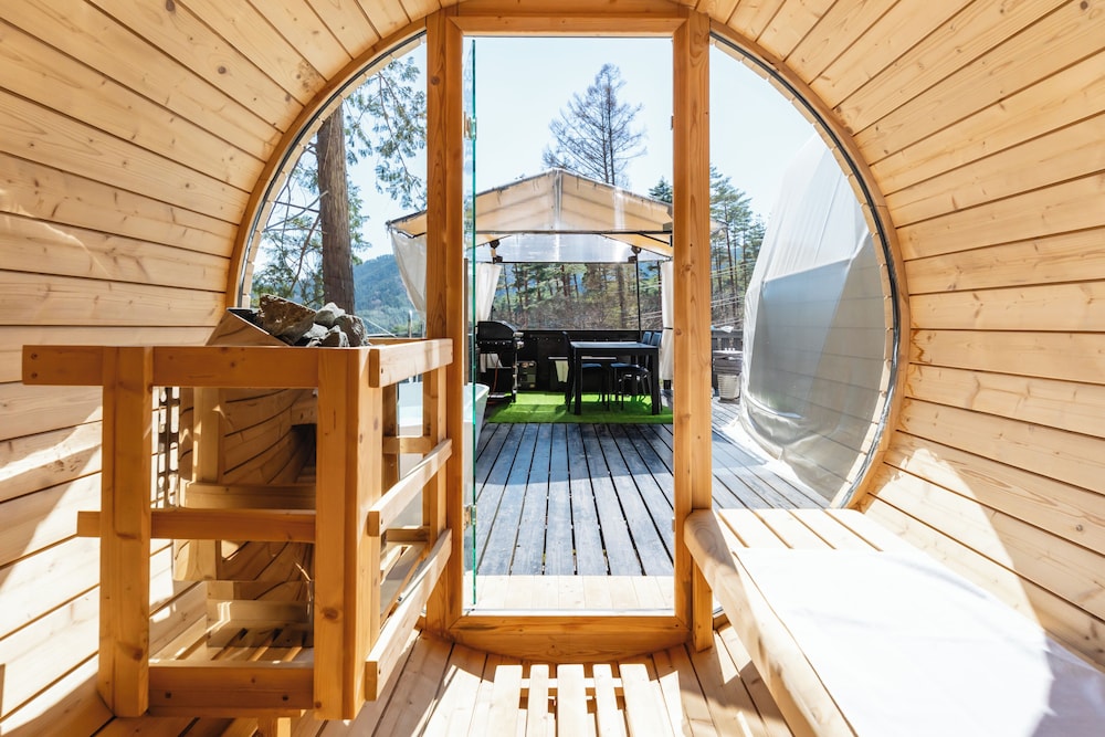 Luxury Dome Mars ベッド6台 禁煙（ペット不可） 客室18 | TOCORO. Mt.Fuji CAMP&GLAMPING