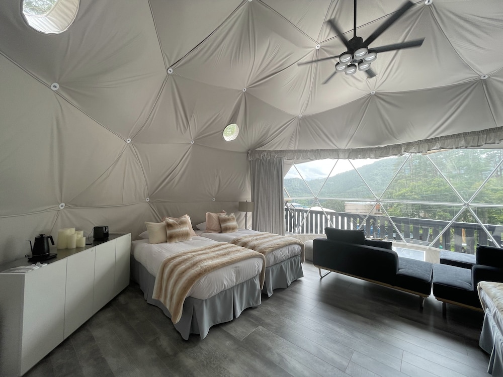Luxury Dome Mars ベッド6台 禁煙（ペット不可） 客室9 | TOCORO. Mt.Fuji CAMP&GLAMPING
