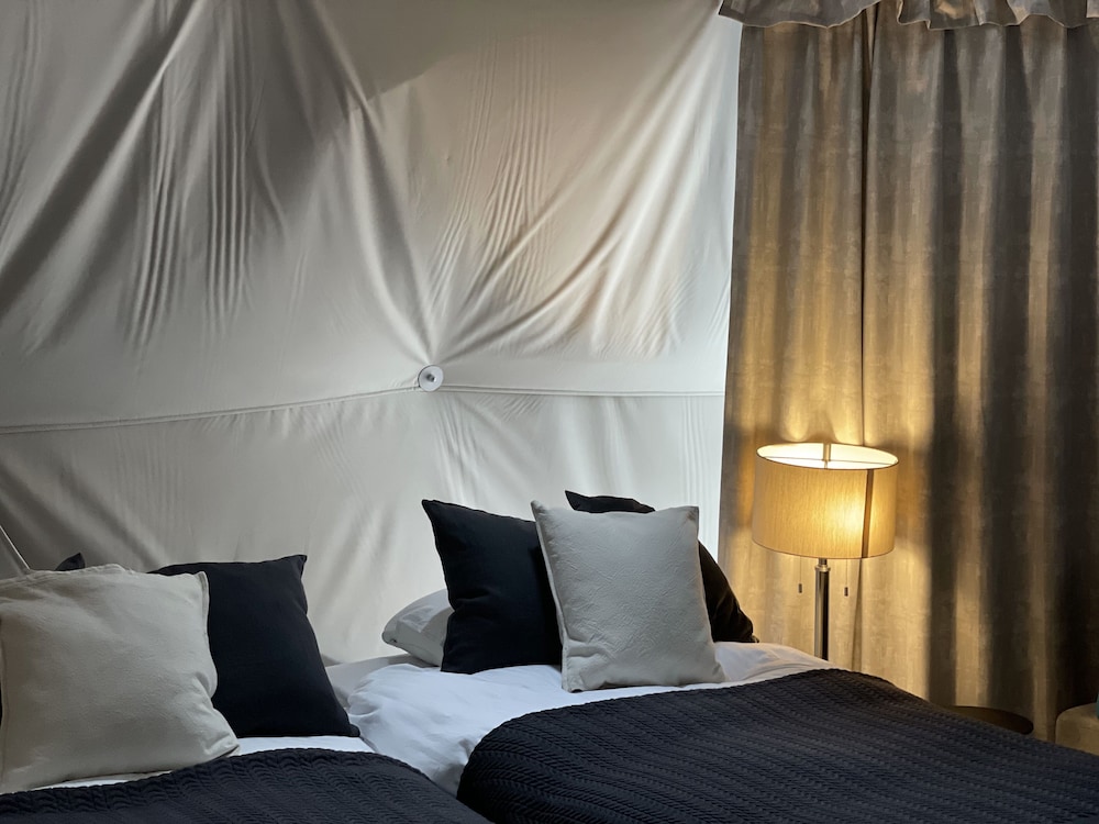 Luxury Dome Saturn ベッド6台 禁煙（ペット不可） 客室6 | TOCORO. Mt.Fuji CAMP&GLAMPING
