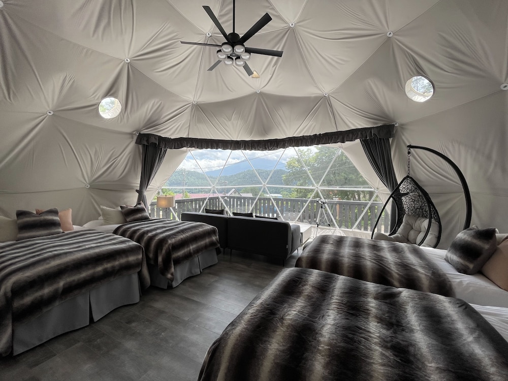 Luxury Dome Venus ベッド6台 禁煙（ペット可） 客室の設備とサービス1 | TOCORO. Mt.Fuji CAMP&GLAMPING