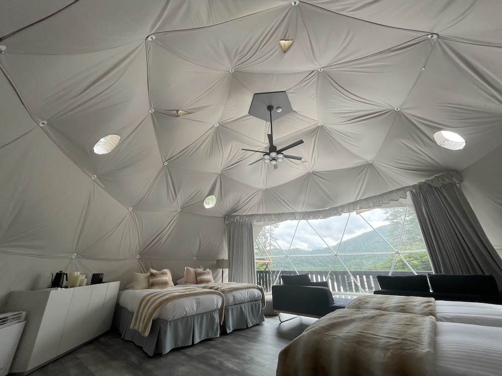 Luxury Dome Mars ベッド6台 禁煙（ペット不可） | TOCORO. Mt.Fuji CAMP&GLAMPING