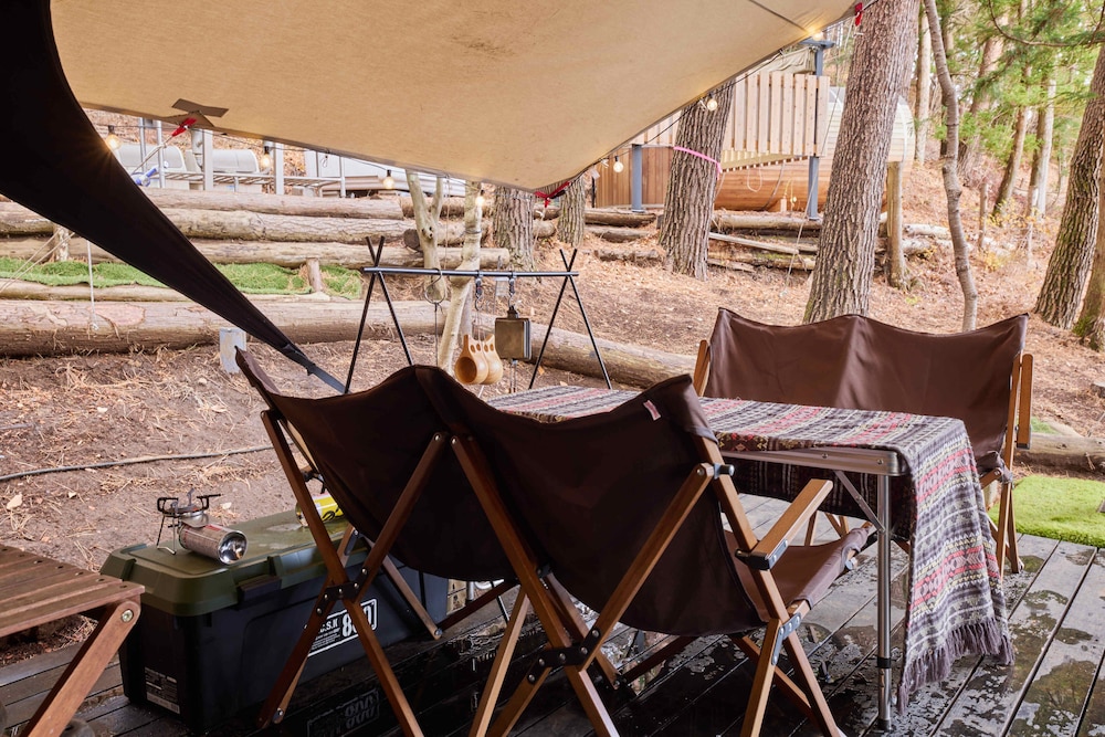 Premium Bell Tent2 ベッド3台 禁煙 （ペット可） 客室8 | TOCORO. Mt.Fuji CAMP&GLAMPING