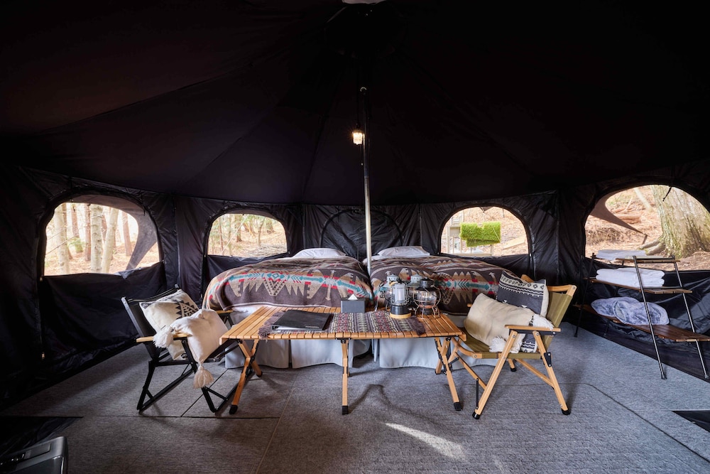 Premium Bell Tent2 ベッド3台 禁煙 （ペット可） 客室11 | TOCORO. Mt.Fuji CAMP&GLAMPING