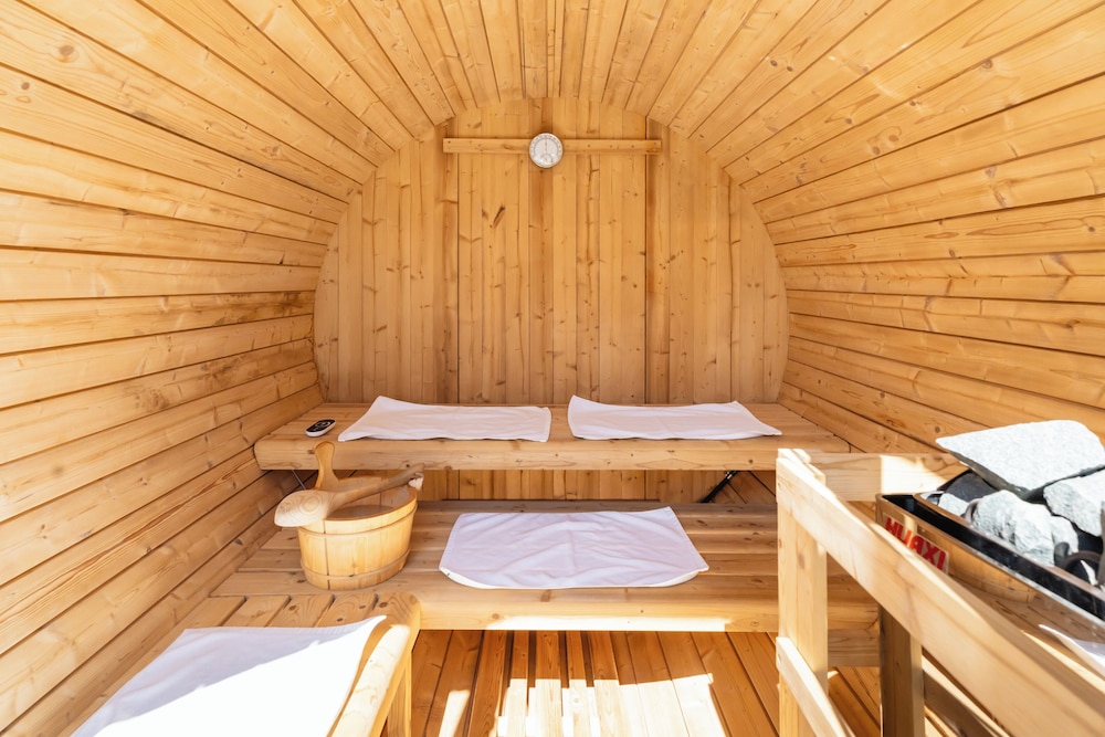 Luxury Dome Mars ベッド6台 禁煙（ペット不可） 客室15 | TOCORO. Mt.Fuji CAMP&GLAMPING