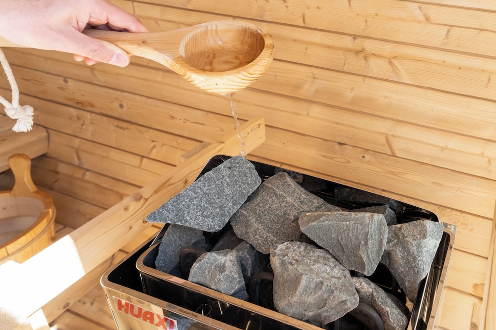 Luxury Dome Mars ベッド6台 禁煙（ペット不可） 客室17 | TOCORO. Mt.Fuji CAMP&GLAMPING